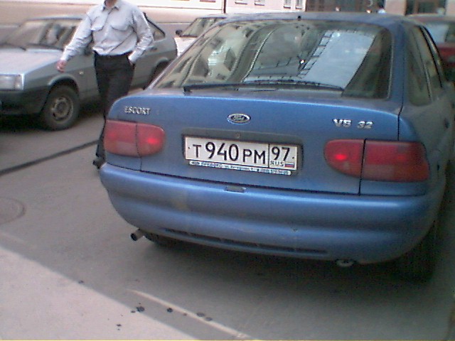 64P90010.jpg