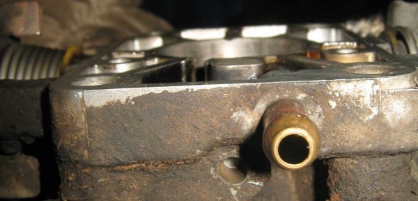 Mystery_Cavern_Under_Throttle_Plate_2.JPG