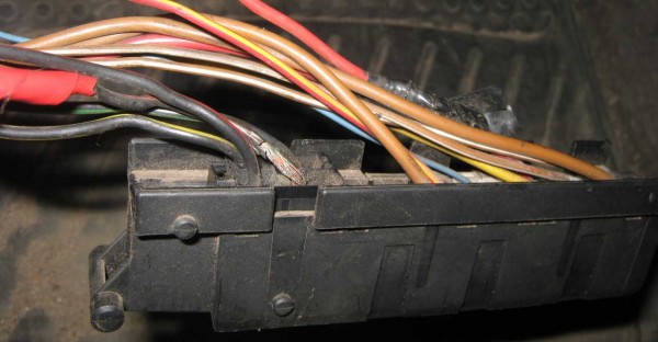 Blower_Wiring_Top_Connector_1.jpg