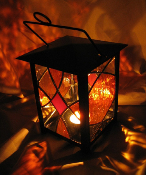 Lamp_RedCross5_3181a.jpg