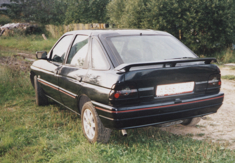 Ford-Escort-Rebuilded-1_web.jpg