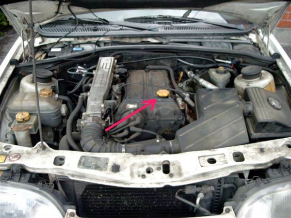 Ford_Scorpio_2_0i_bj93_motor(2).jpg